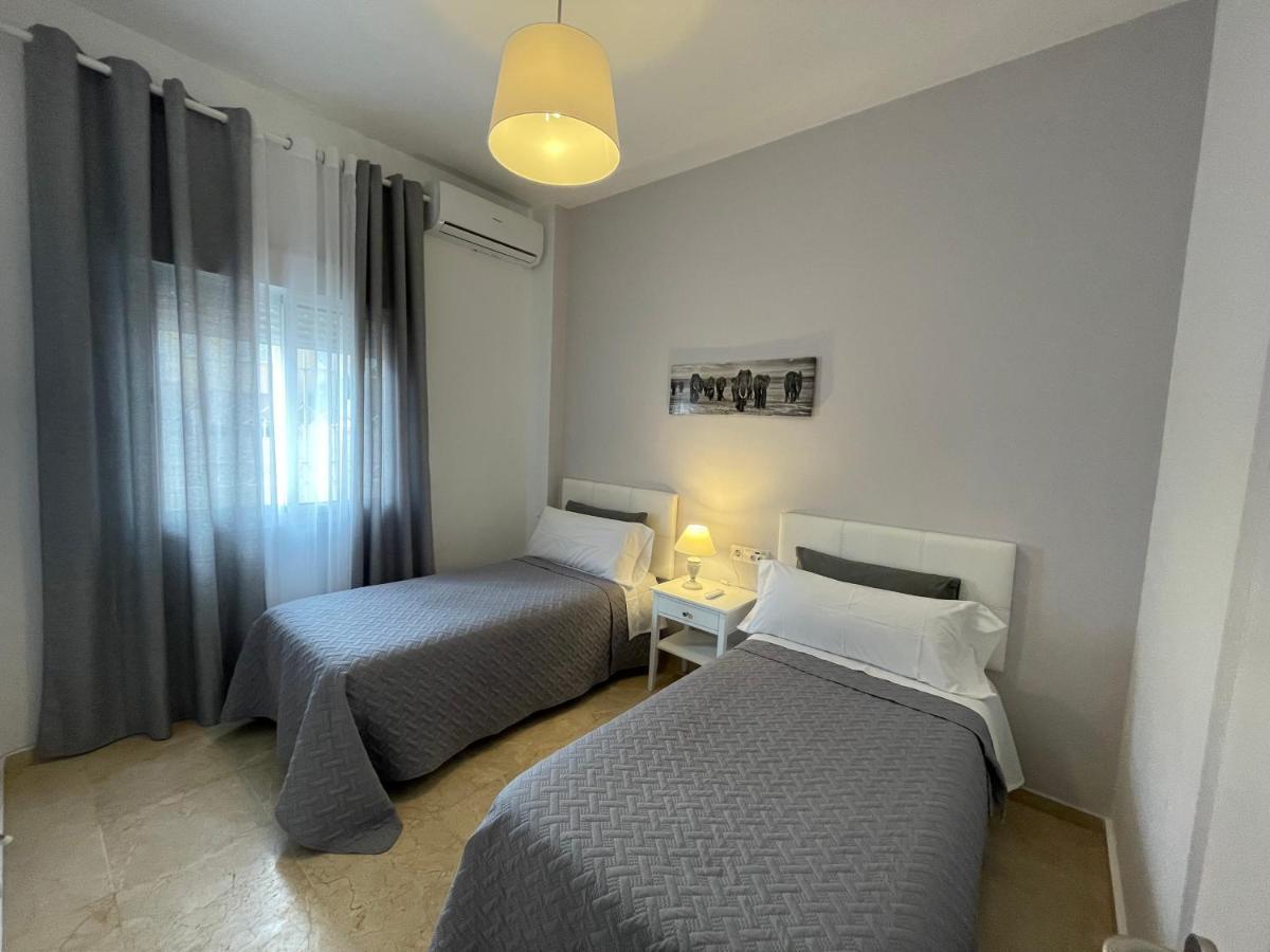 Villa Triana Sevilla Eksteriør billede