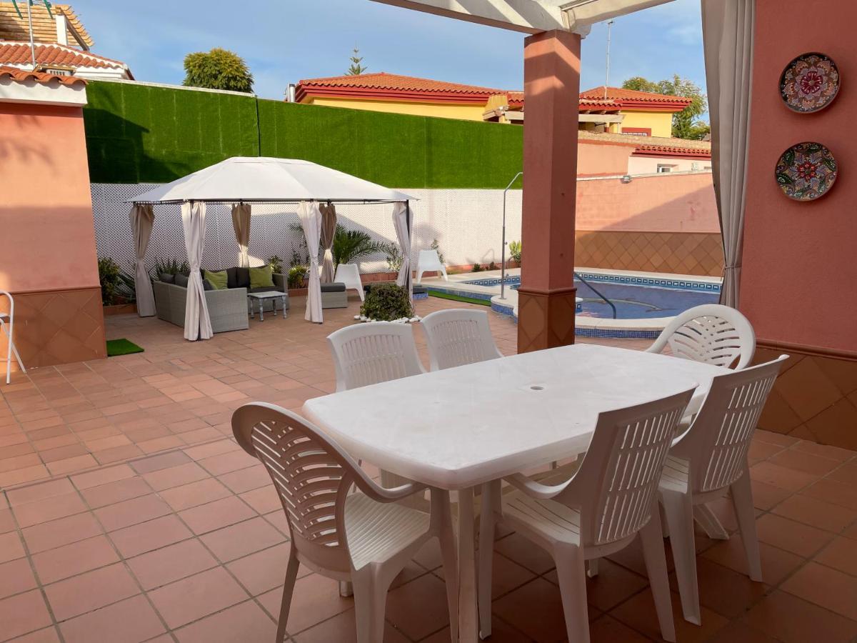 Villa Triana Sevilla Eksteriør billede