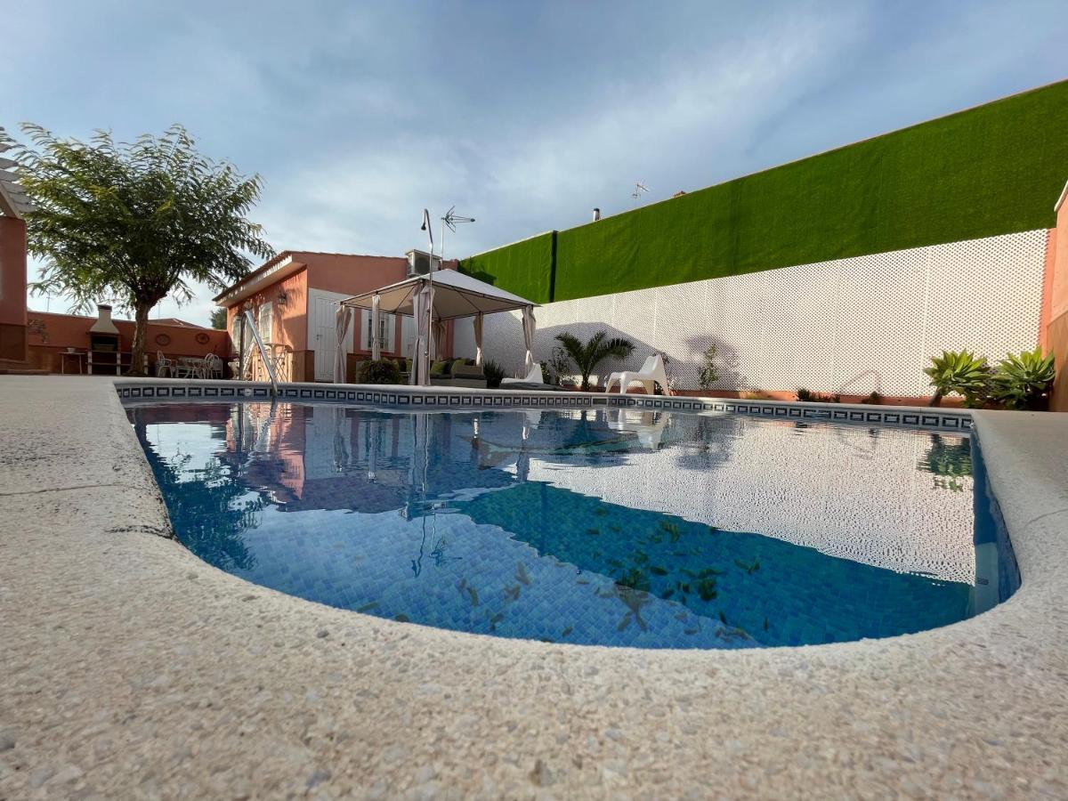 Villa Triana Sevilla Eksteriør billede