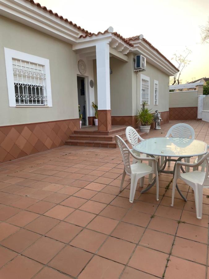 Villa Triana Sevilla Eksteriør billede